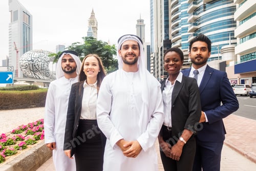 Preview: Group of businessmen in Dubai