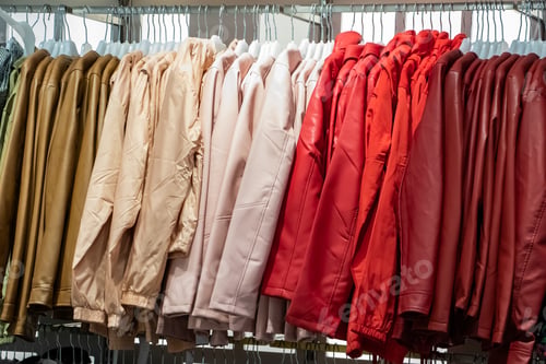 Preview: Sale of fashionable clothes