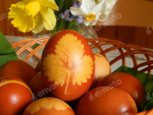 Preview: Naturally colored and decorated eggs for Orthodox Christian Easter