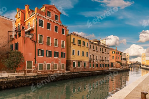 Preview: Venice buildings exterior.