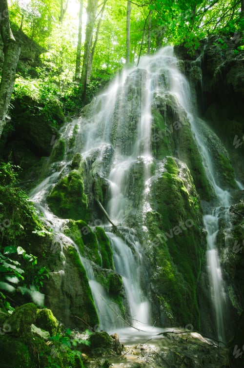 Preview: Waterfall in green jungle