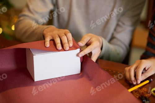 Preview: Wrapping Christmas present