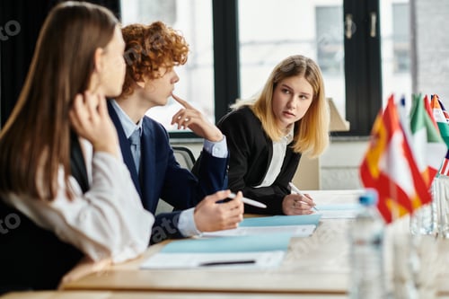 Preview: Teenagers Engage in Global Diplomacy at Model UN