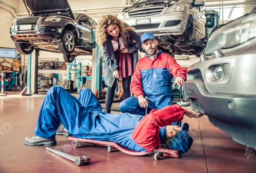 Preview: Mechanics working on damaged car