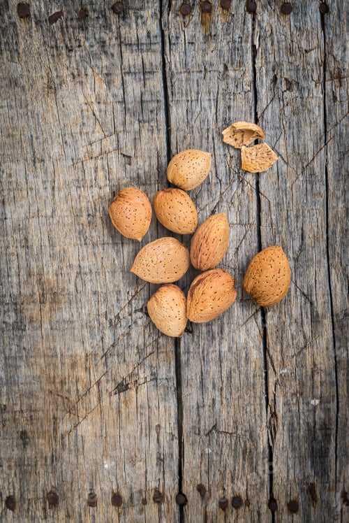 Preview: Fresh raw almonds