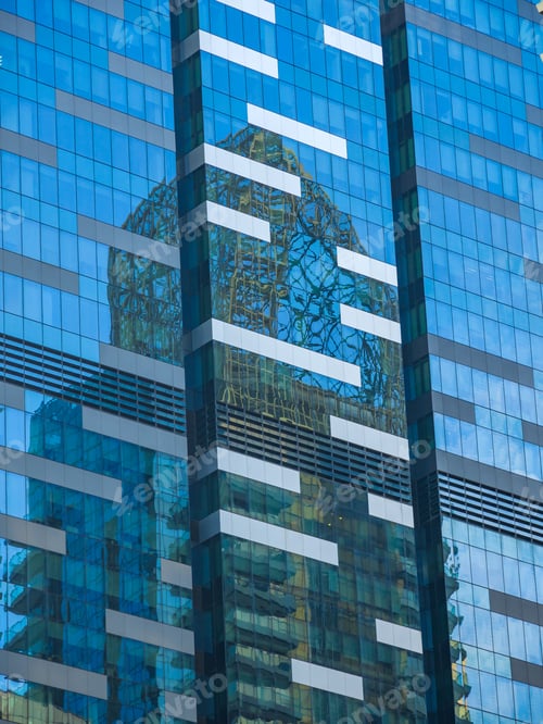 Preview: Skyscraper reflections on the windows in