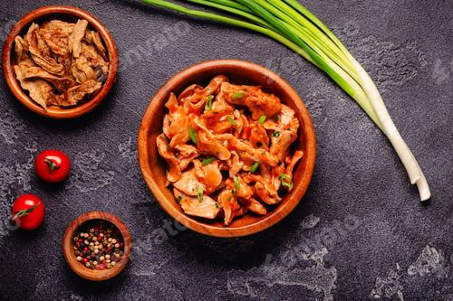 Preview: Vegan plant based meat, soybean meat in tomato sauce.
