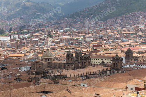 Preview: The main cathedral in the heart of Historic Cusco, Peru