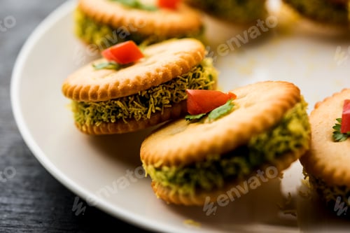 Preview: Biscuit chat or sandwich is a starter recipe from India