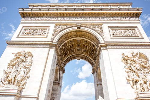 Preview: Cityscape view of Paris