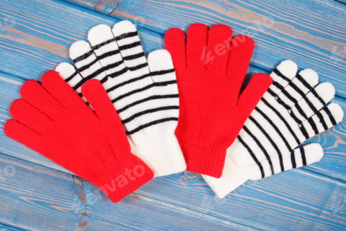 Preview: Red, pink and striped womanly gloves for autumn or winter