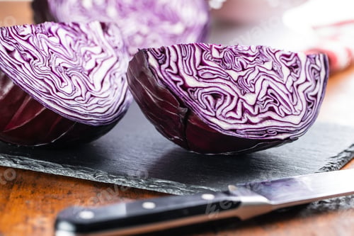 Preview: Fresh red cabbage.