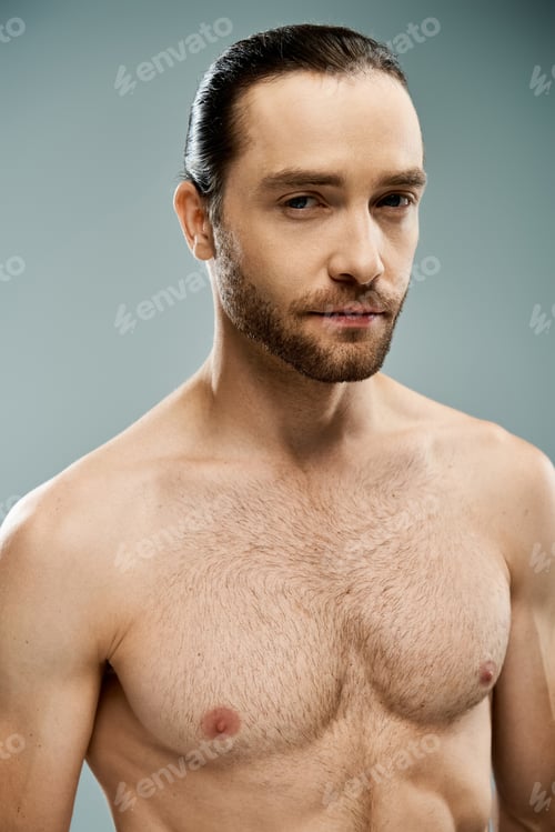 Preview: Majestic man, shirtless and bearded