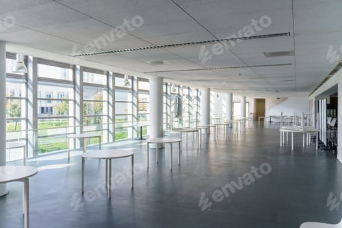 Preview: A Contemporary Open Space Concept Featuring Abundant Natural Light and a Minimalist Design Aesthetic