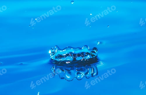 Preview: abstract background of Blue water drop falling down