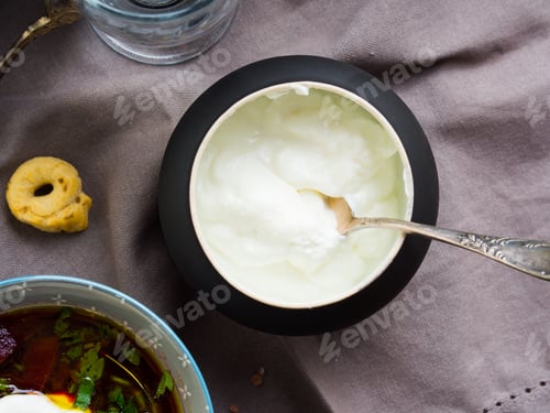 Preview: Bowl of sour cream