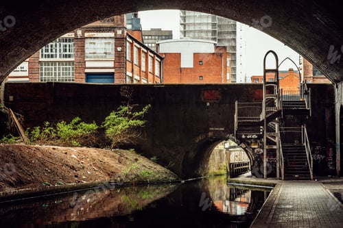 Preview: Birmingham canal view taken from below