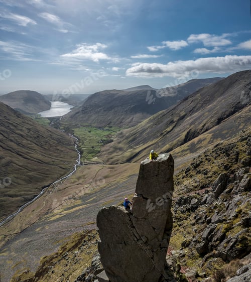 Preview: England, Cumbria, Lake District, Wasdale Valley, Wastwater, Great Gable, Napes Needle, climbers
