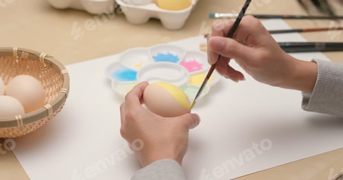 Preview: Easter eggs painted with egg
