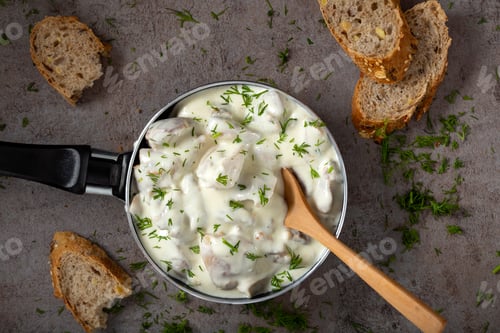 Preview: Stew made from fired chicken and sour cream