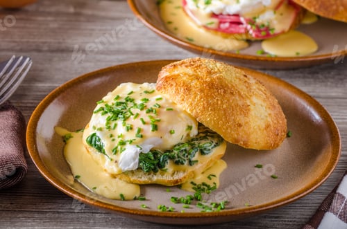 Preview: Egg benedict with hollandaise sauce
