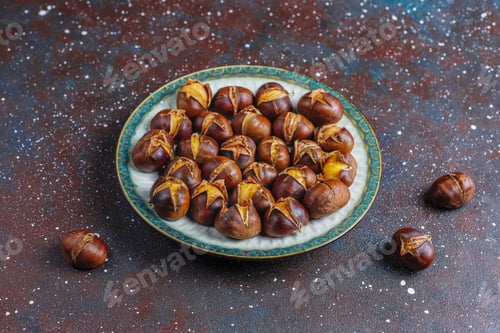 Preview: Tasty roasted organic chestnuts.