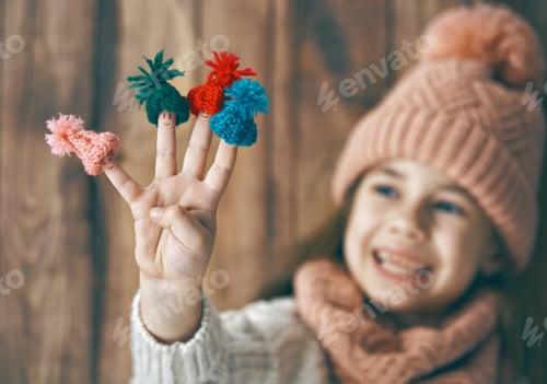 Preview: Winter portrait of little girl