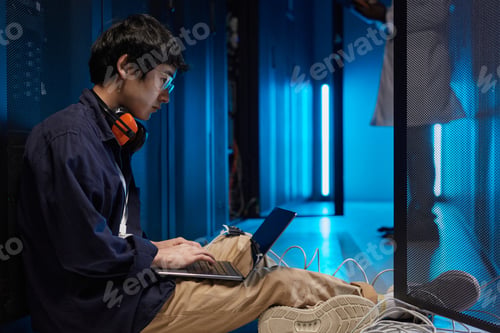 Preview: Network Engineer in Server Room