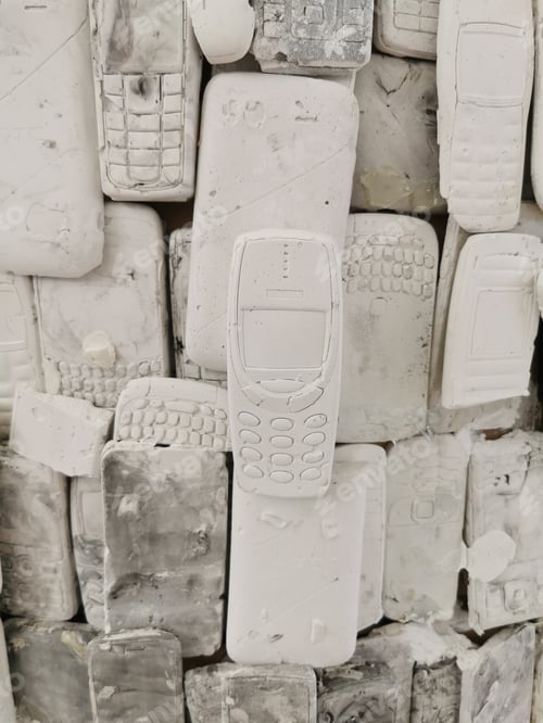Preview: Found my old mobile phone, a nokia 3310