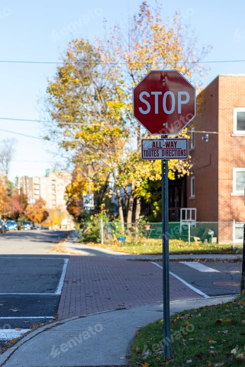 Preview: Red stop sign at an intersection in Ottawa, Canada