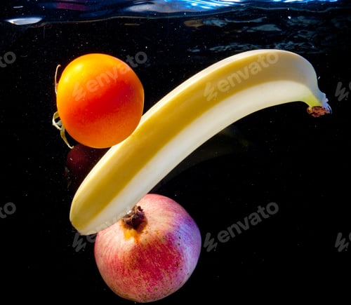 Preview: fruits in water