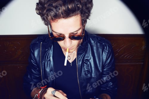 Preview: Lighting up another smoke
