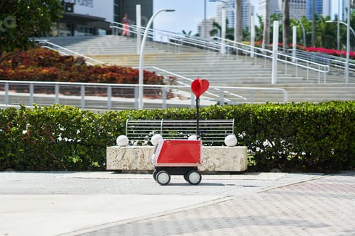 Preview: Picture from Miami of self driving food delivery