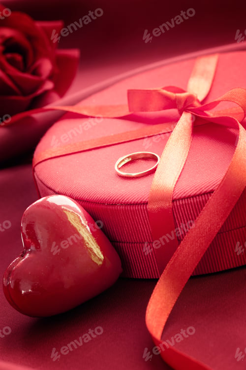 Preview: Red ribbon