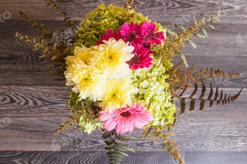 Preview: bouquet of gerbera and chrysanthemum