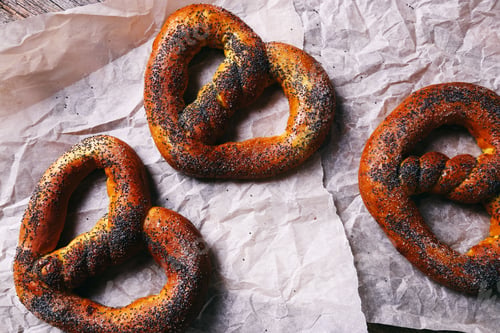 Preview: Pretzel on the table