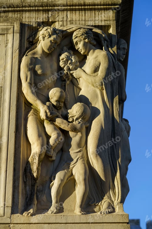 Preview: Statue in the historic Cimitero Monumentale of Milan