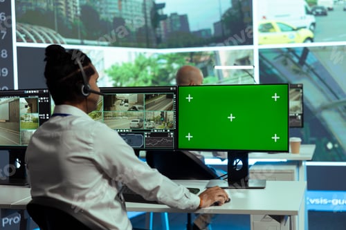 Preview: Indian employee gather intelligence on urban traffic activity