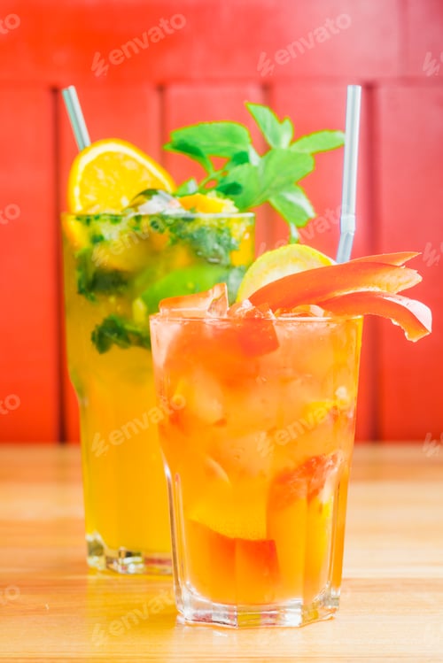 Preview: Refreshing beverages served at a vibrant bar during a sunny afternoon gathering with friends
