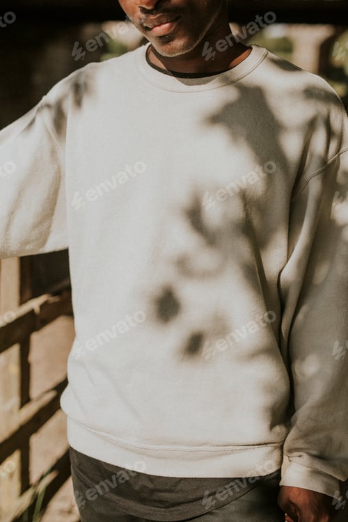 Preview: Men's white college sweater mockup outdoor shoot