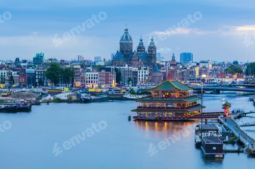 Preview: Netherlands, Amsterdam, view to Basilica of St. Nicholas with chinese restaurant in the foreground