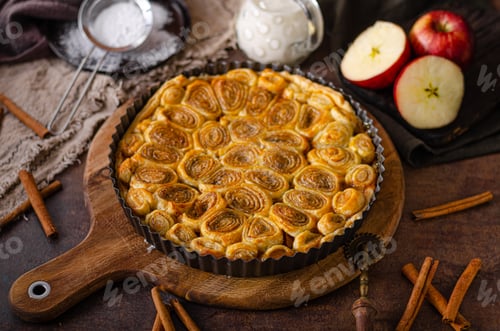 Preview: Homemade rustic apple pie
