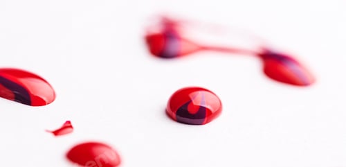 Preview: Shiny drops of red enamel