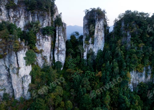 Preview: A quartz ridge formation that can be found in Peninsular of Malaysia.
