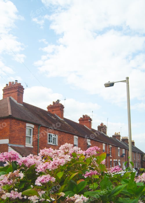 Preview: Average English Street