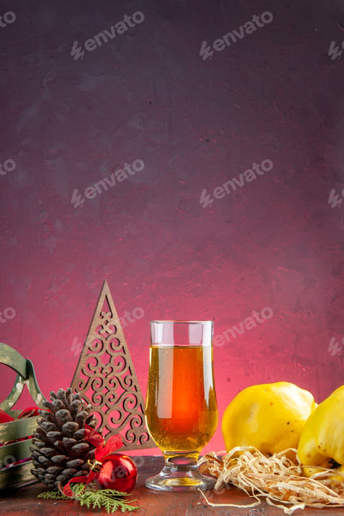 Preview: front view fresh ripe quinces with juice on pink background fruit plant diet tree color