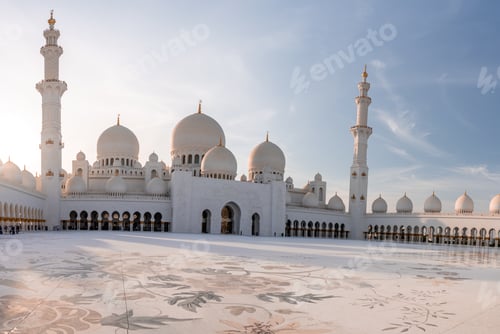 Preview: Beautiful view of historical Sheikh Zayed Grand Mosque in Abu Dhabi, UAE during sunset
