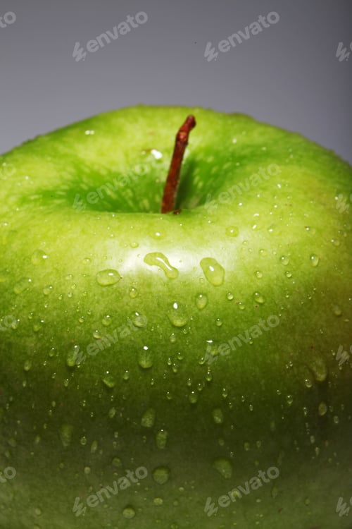 Preview: Fresh green apple