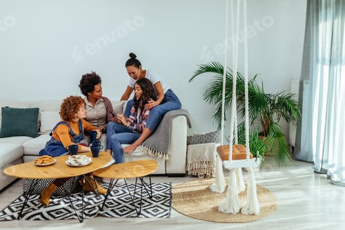 Preview: Timeless friendship