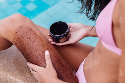 Preview: Outdoor shot of woman with coffee body scrub